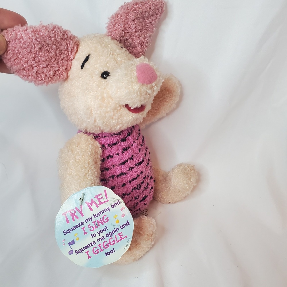 Vintage 1998 Mattel Disney Winnie the Pooh Sing 'n Giggle‎ Piglet Plush NO SOUND